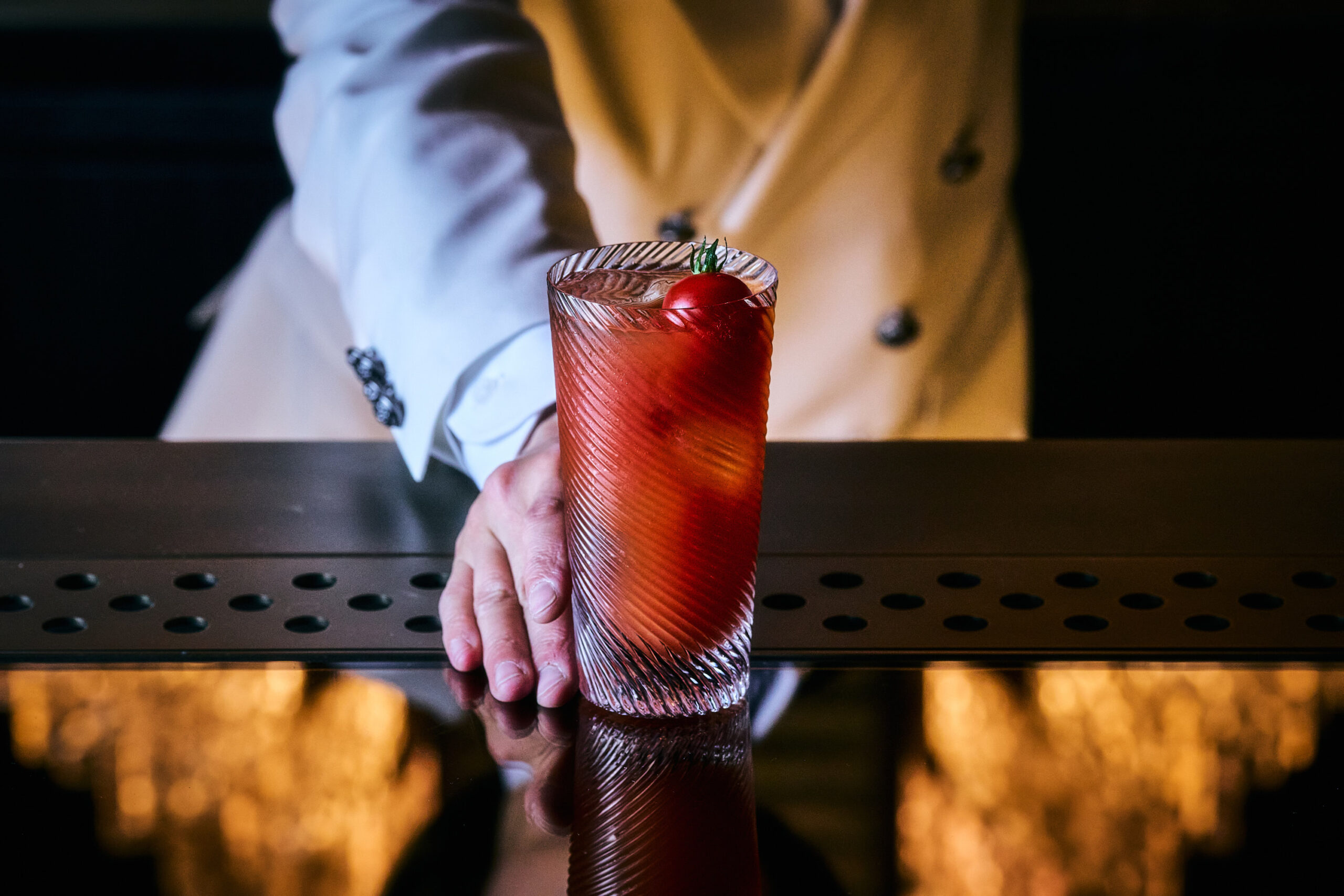 Fairmont-Tokyo-DRIFTWOOD-Bloody-Mika