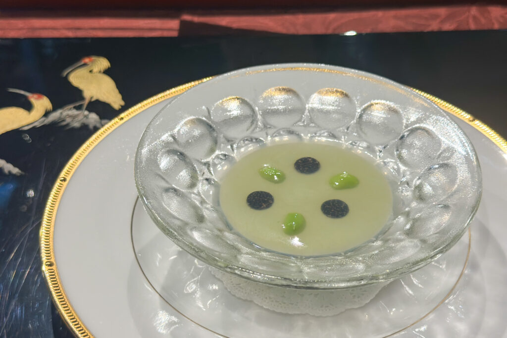 新潟名物の枝豆と南半球黒トリュフのジュレ