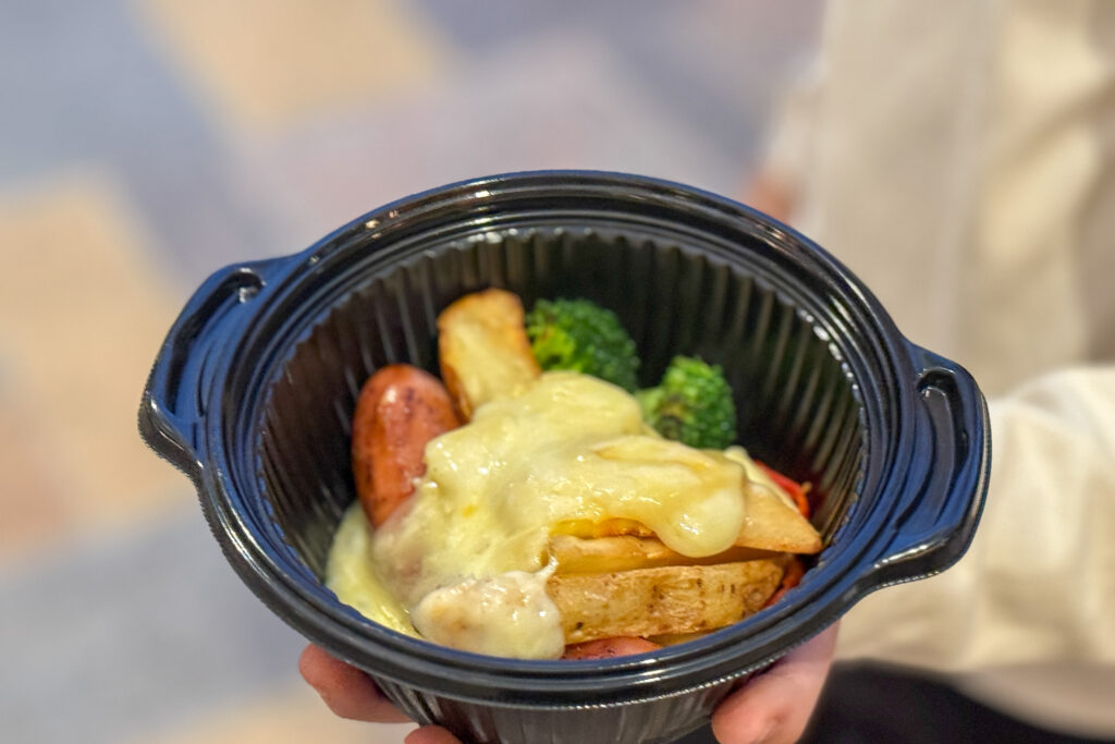 とろけるラクレットチーズと冬野菜&ソーセージのグリル