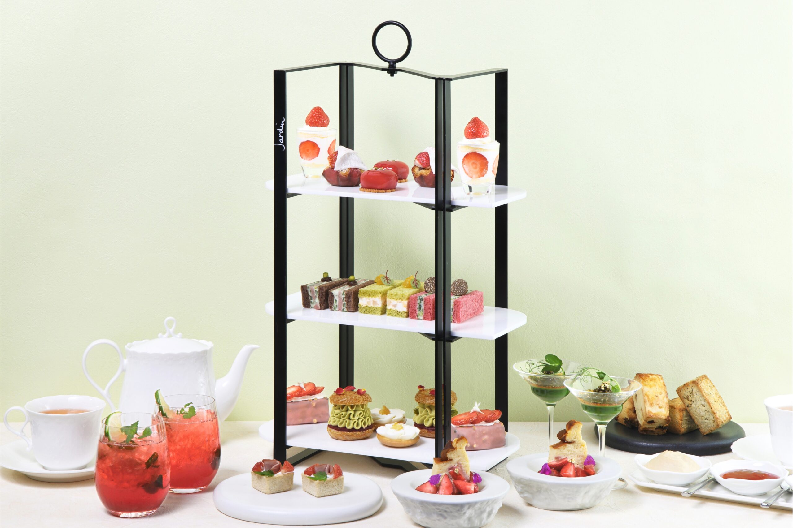 フォーシーズンズホテル大阪ストロベリーアフタヌーンティー