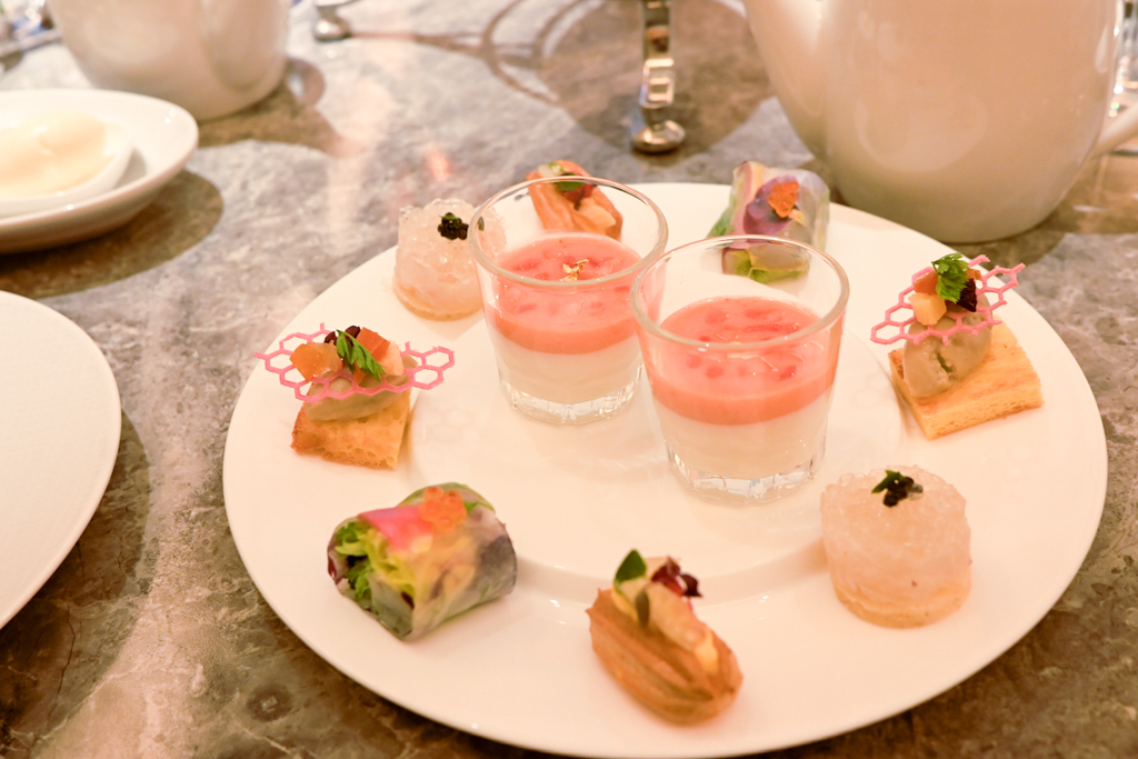 マリー・アントワネット by マノロ ブラニク アフタヌーンティー