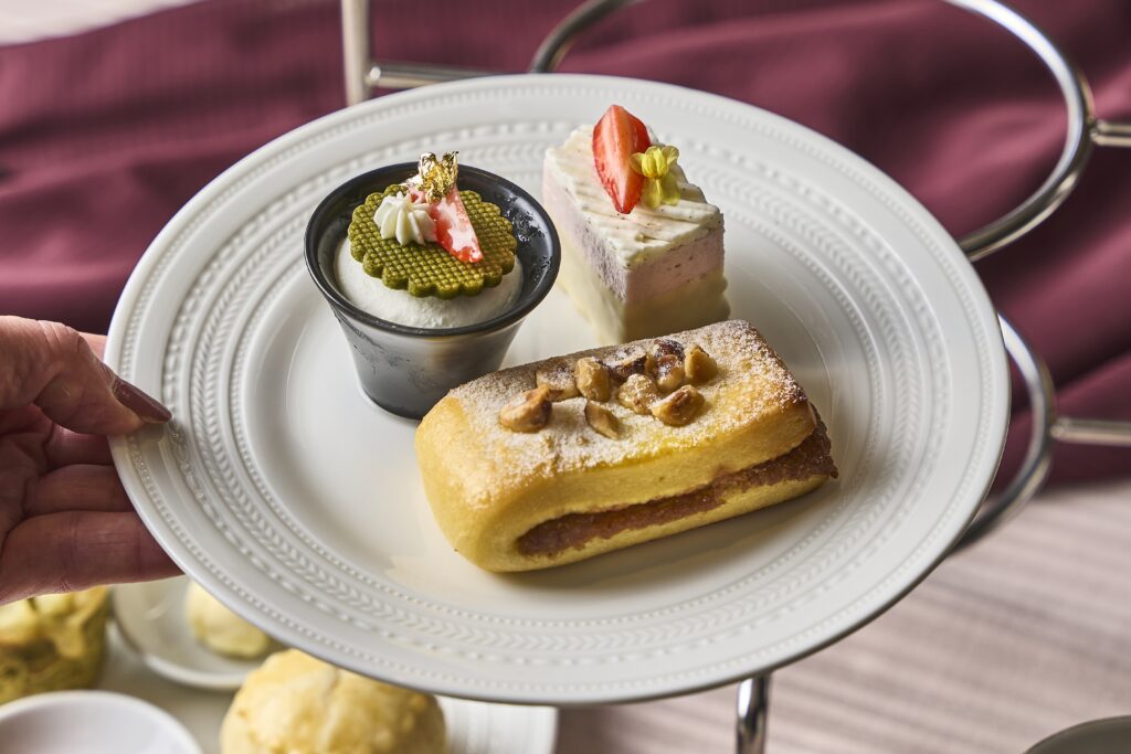 ザ・リッツ・カールトン・大阪ストロベリーアフタヌーンティー