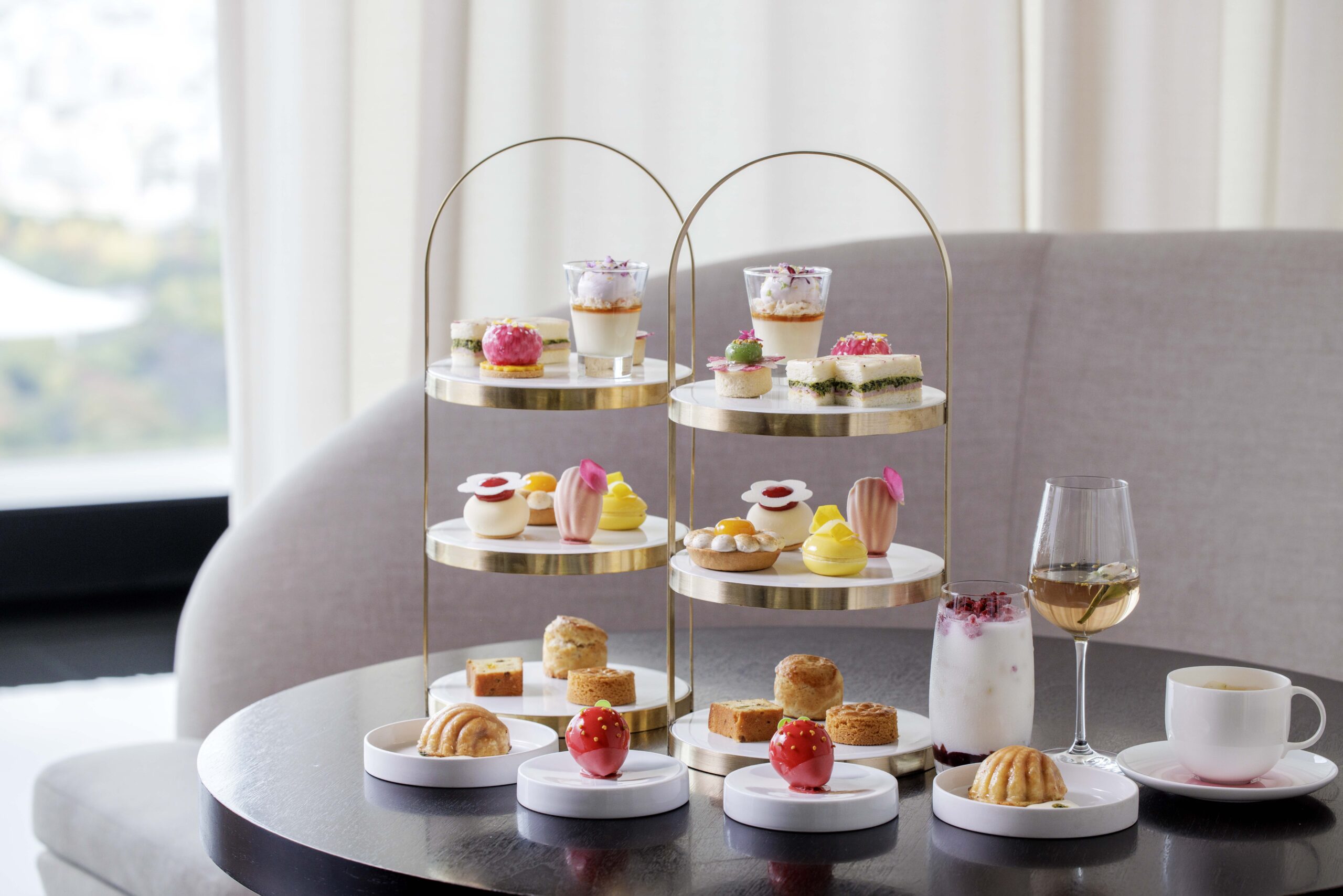 フォーシーズンズホテル東京大手町ストロベリーアフタヌーンティー