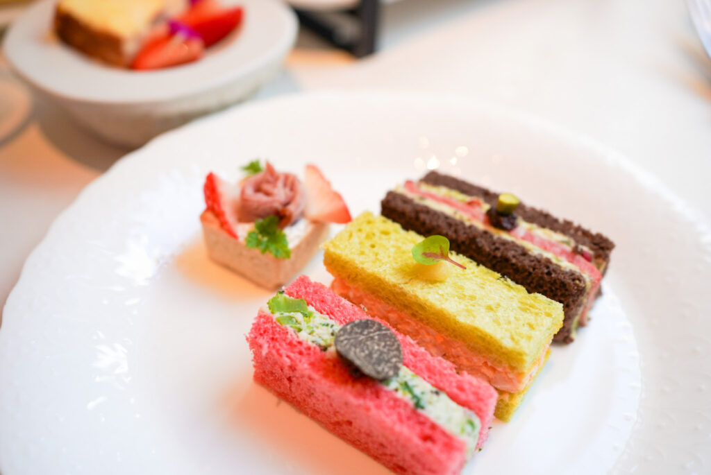 フォーシーズンズホテル大阪ストロベリーアフタヌーンティー
