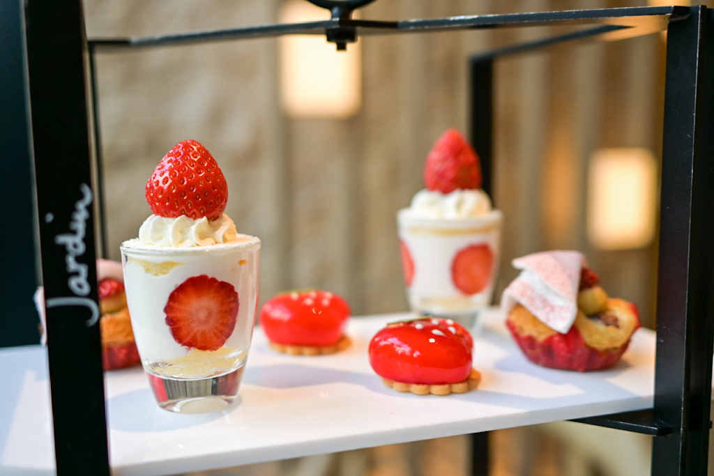 フォーシーズンズホテル大阪ストロベリーアフタヌーンティー