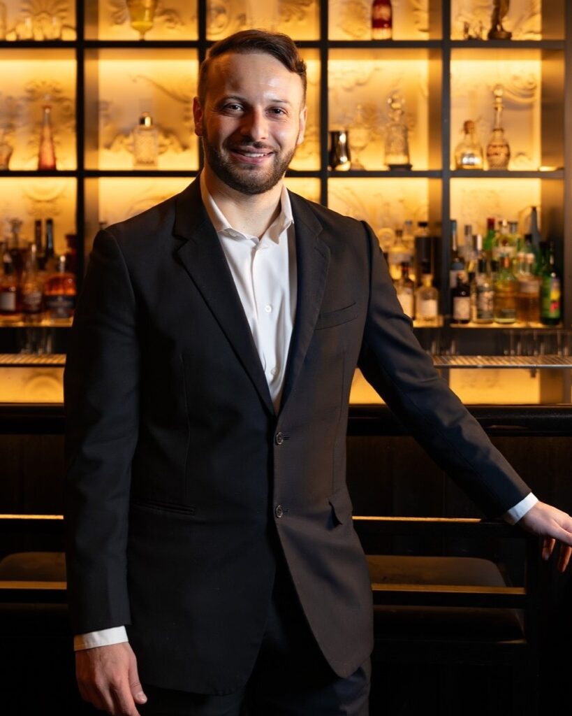 東京エディション虎ノ門 Gold Bar at EDITION
バーマネージャー アンドレイ・マルク