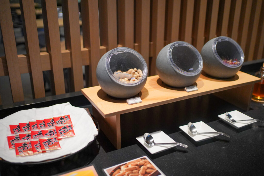 鴨川館　風光　ラウンジ