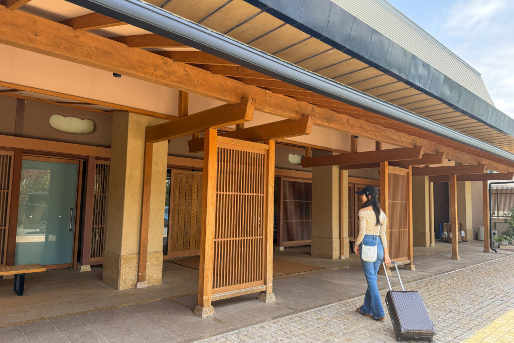 鴨川館　エントランス