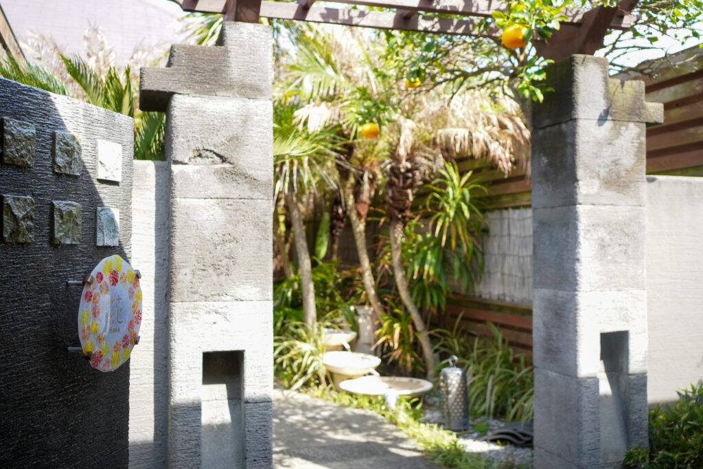 「ラ・松廬」花　エントランス