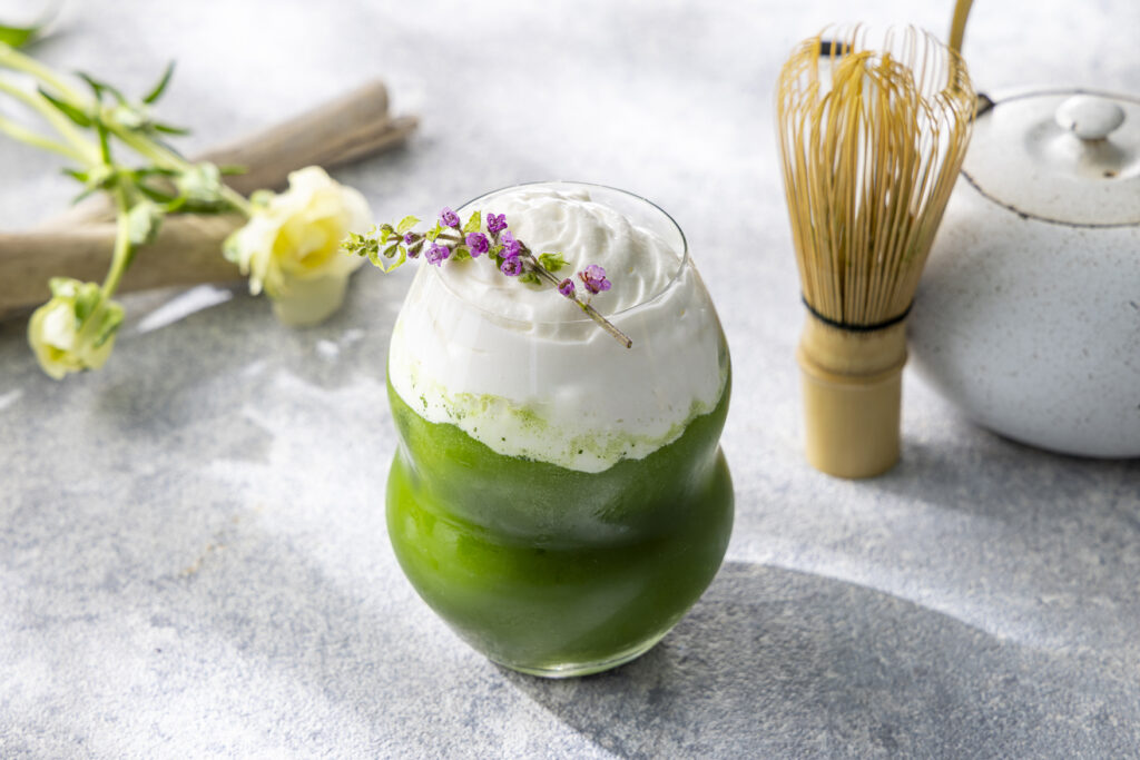 ウェルカムドリンク 宇治抹茶の塩ミルクフォームラテ
