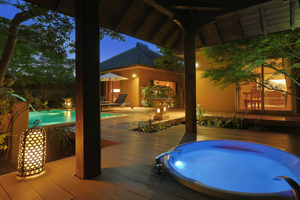 スタイリッシュな客室　プール
