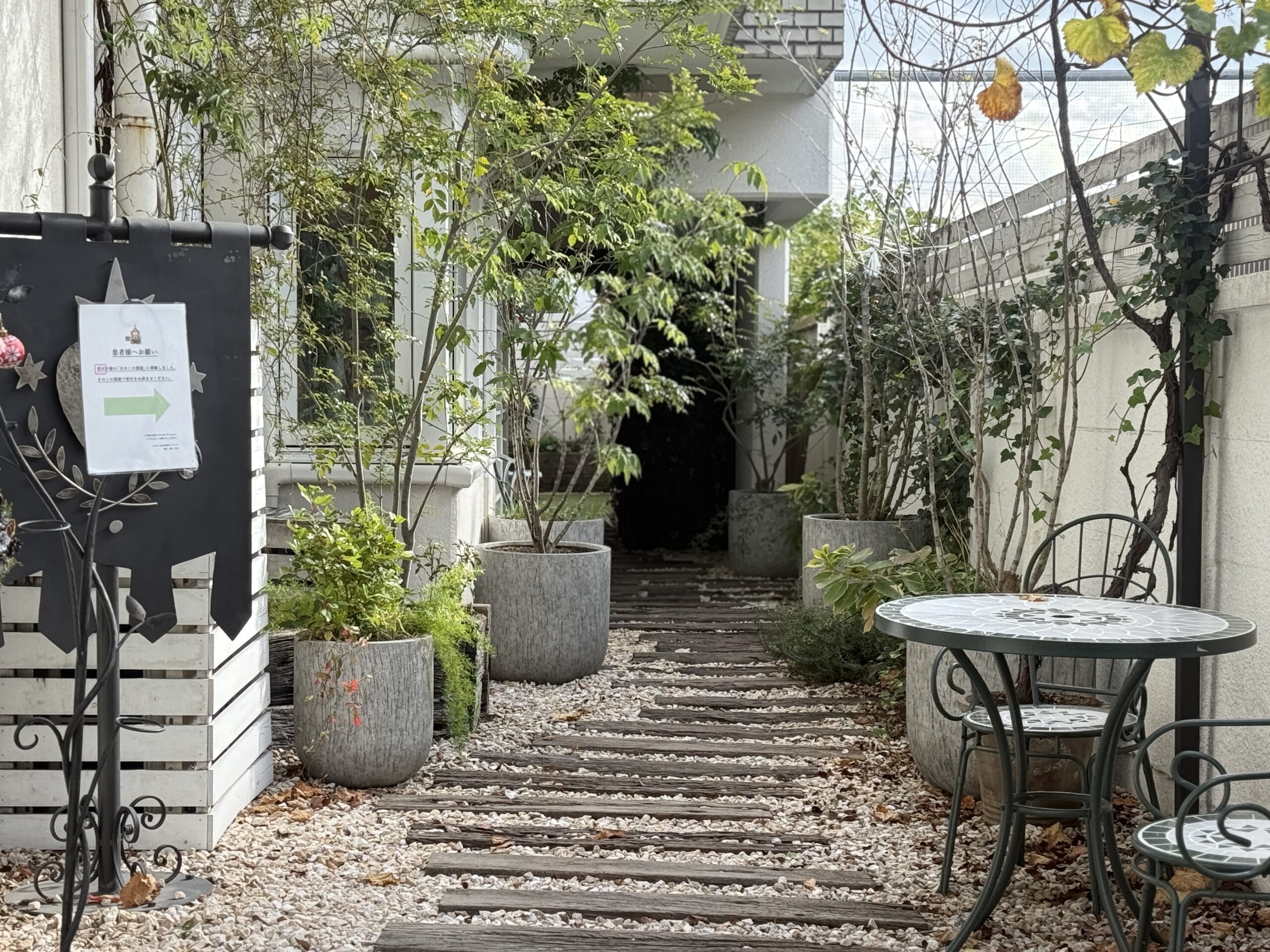 こどもと女性の歯科クリニック外観