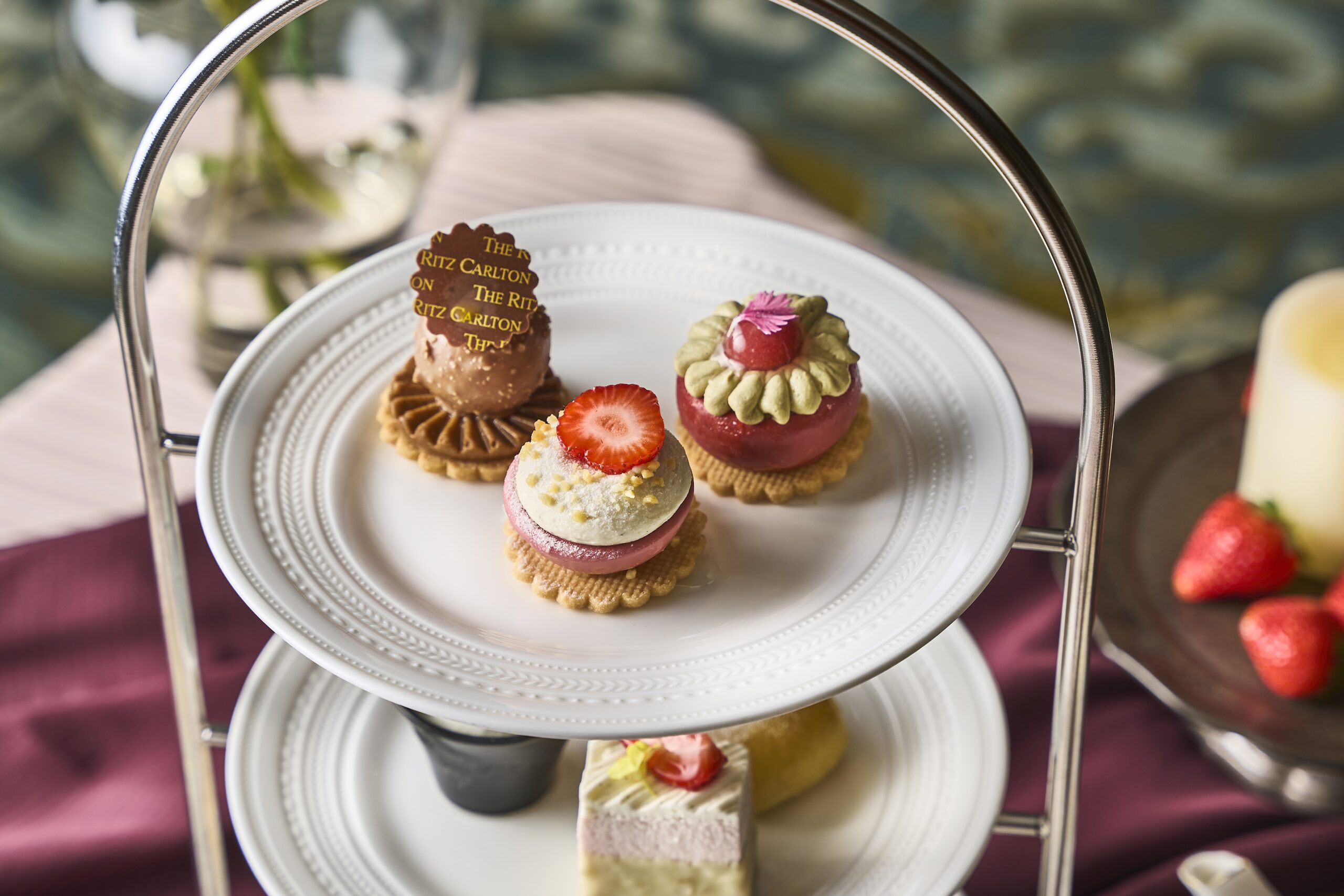 ザ・リッツ・カールトン・大阪ストロベリーアフタヌーンティー