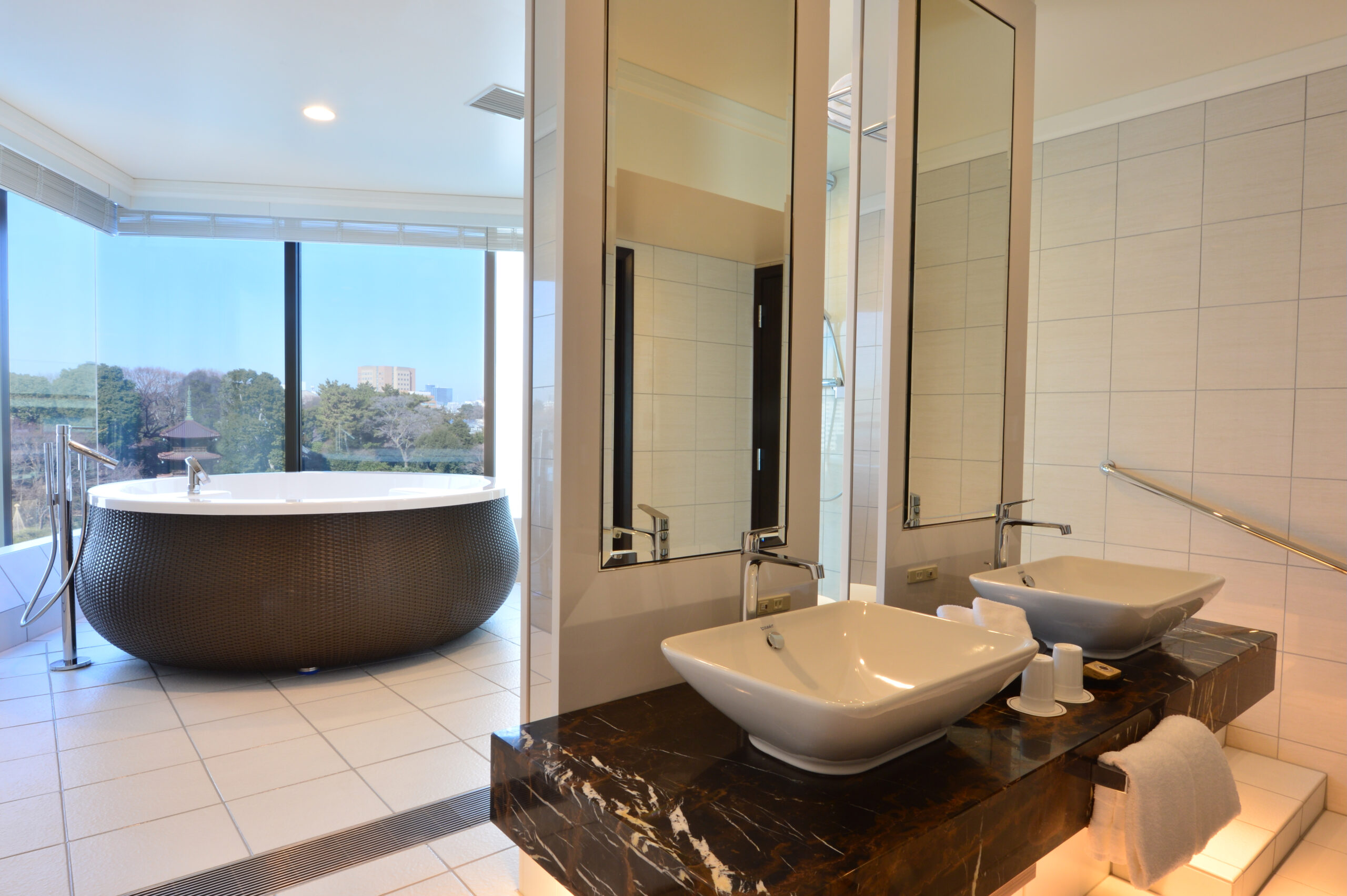 【ホテル椿山荘東京】viewルームスイート_バスルーム