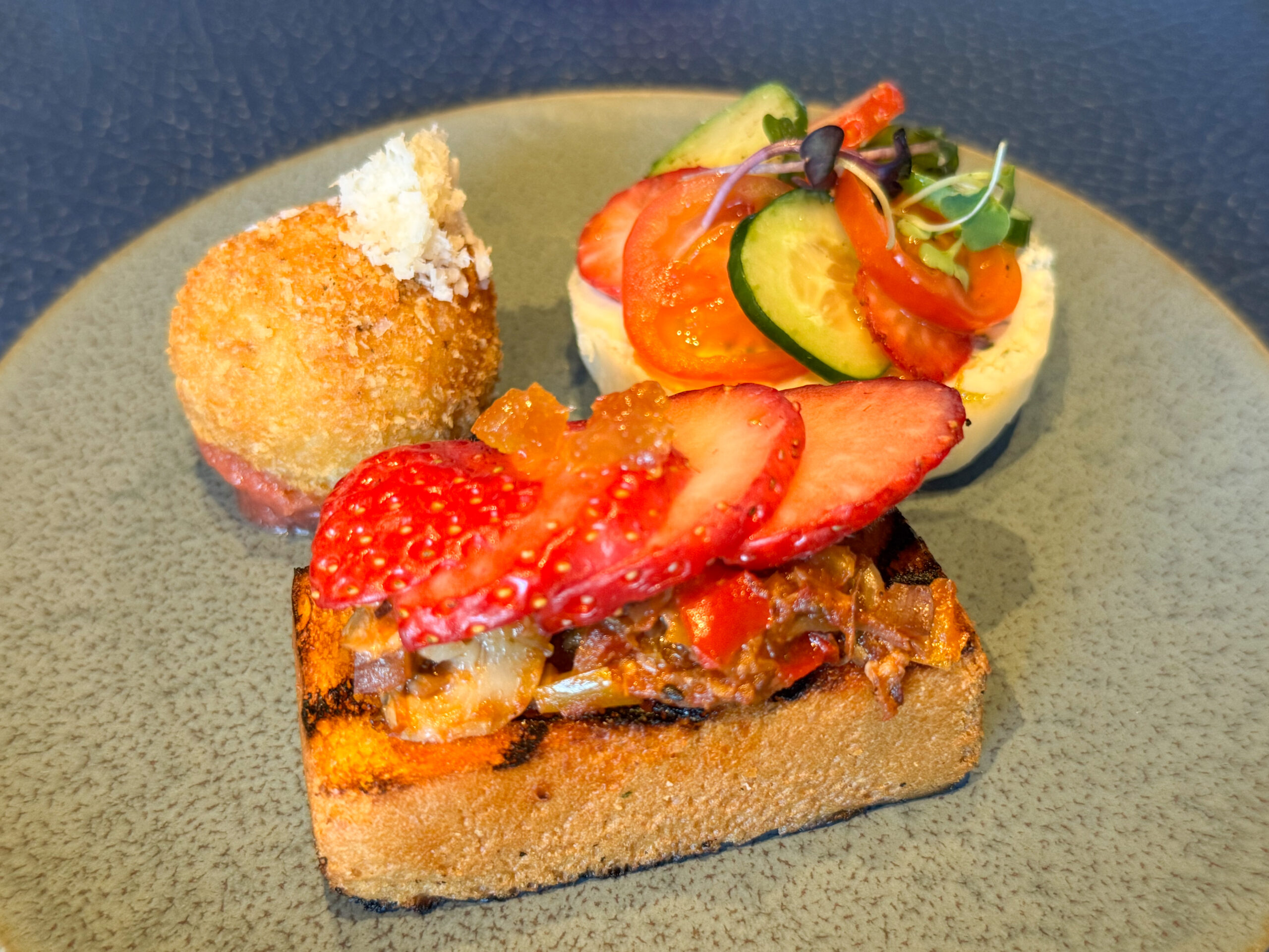 「ホテルインディゴ東京渋谷」ストロベリーアフタヌーンティー