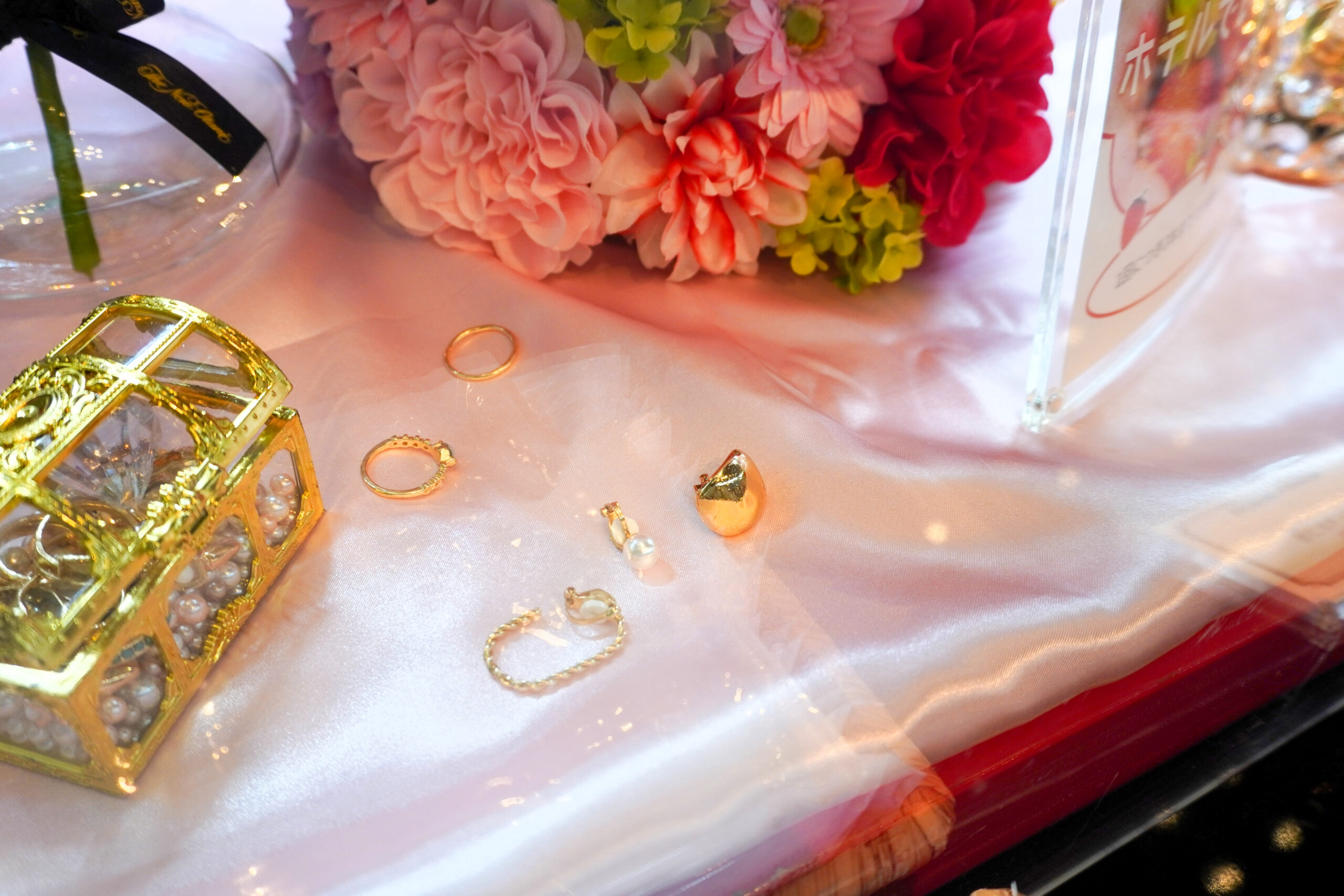 ホテルニューオータニ大阪 さつきラウンジ いちごビュッフェ ジュエリーテーマ