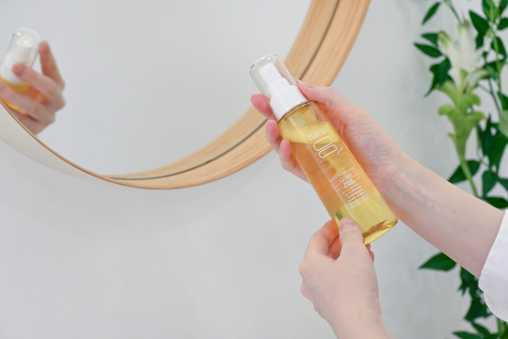 haru スカルプエッセンス 鏡の前