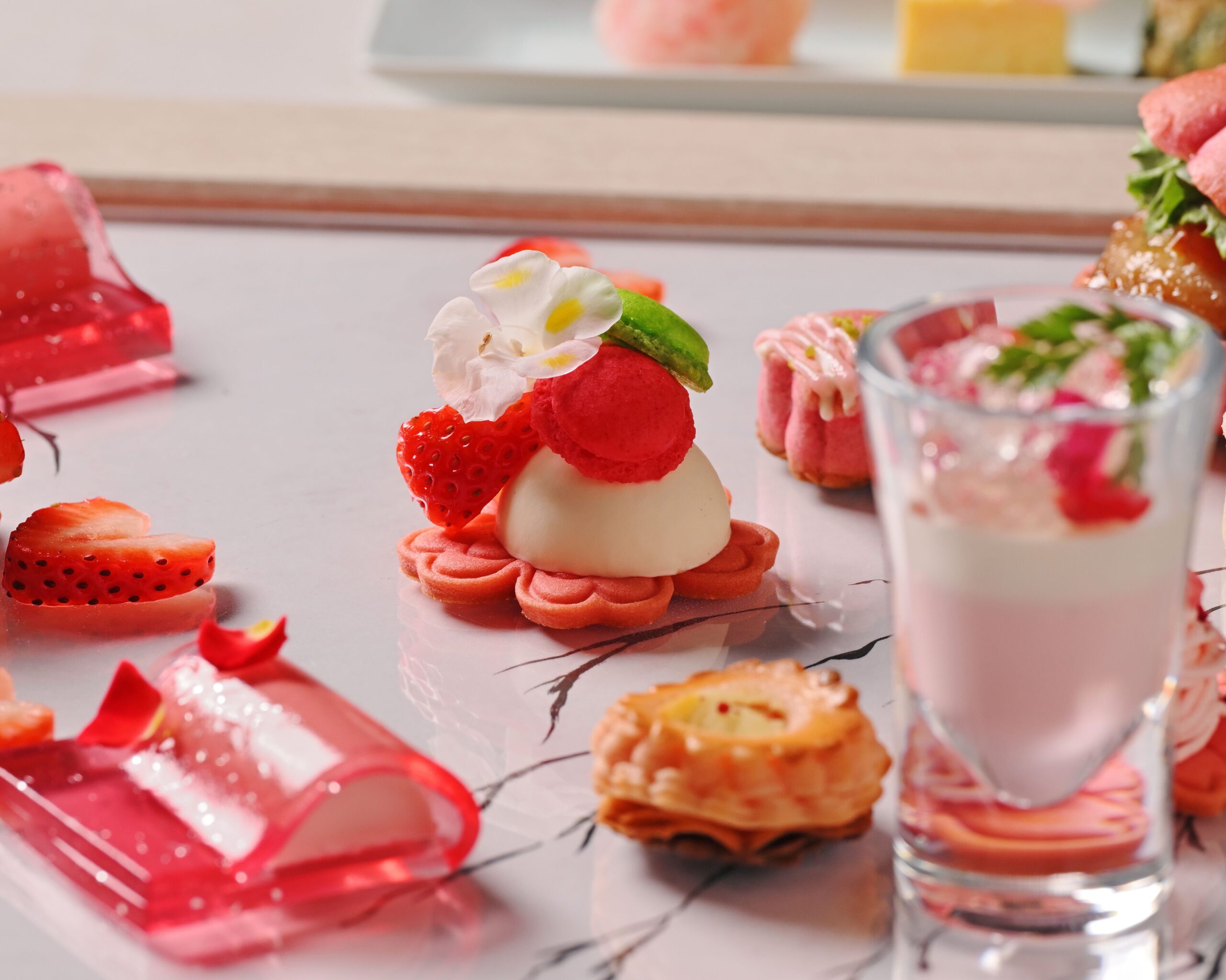 「ザ・プリンス 京都宝ヶ池」和のアフタヌーンティーセット「Art of Plate～香風駘蕩（かふうたいとう）～」