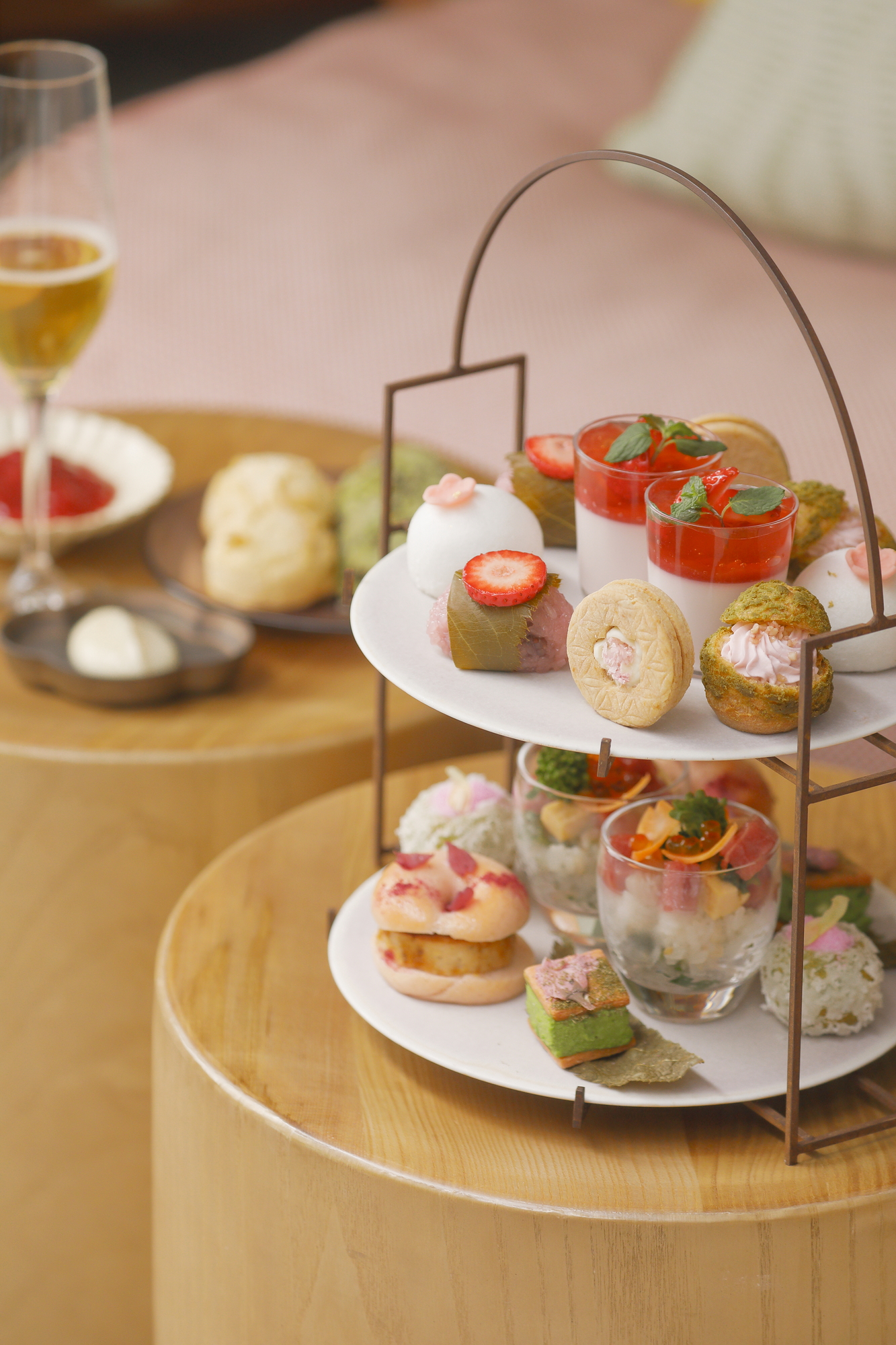 「シックスセンシズ 京都」桜アフタヌーンティー