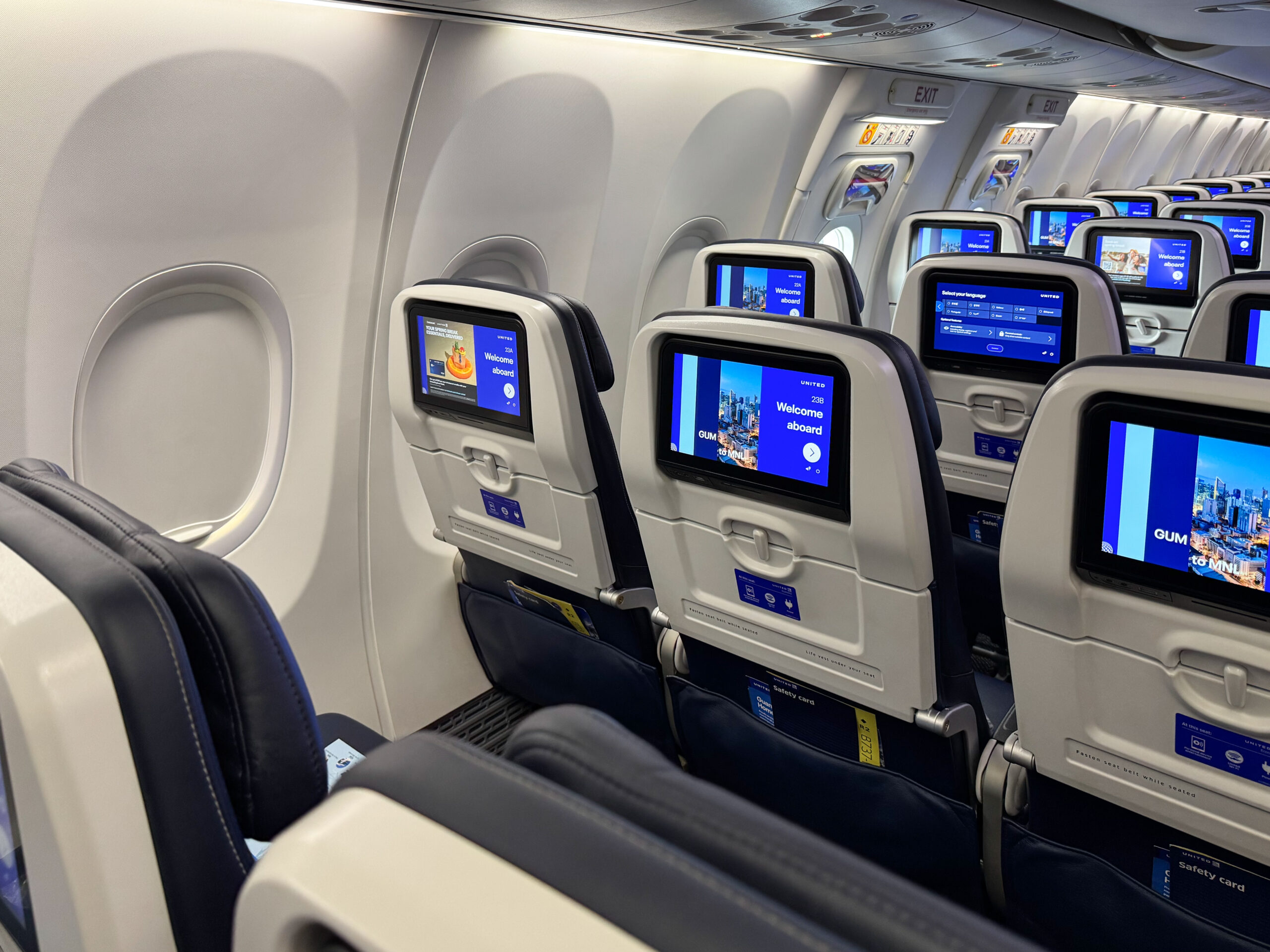 エコノミークラス、座席、モニター
