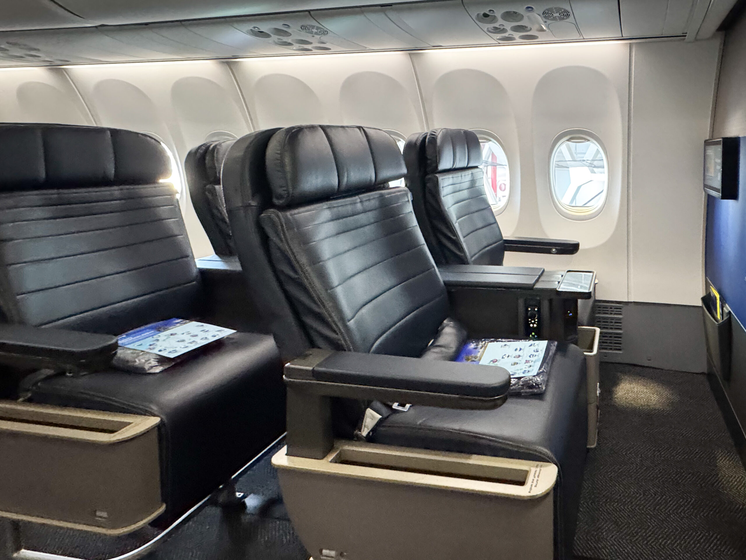 ビジネスクラスシート