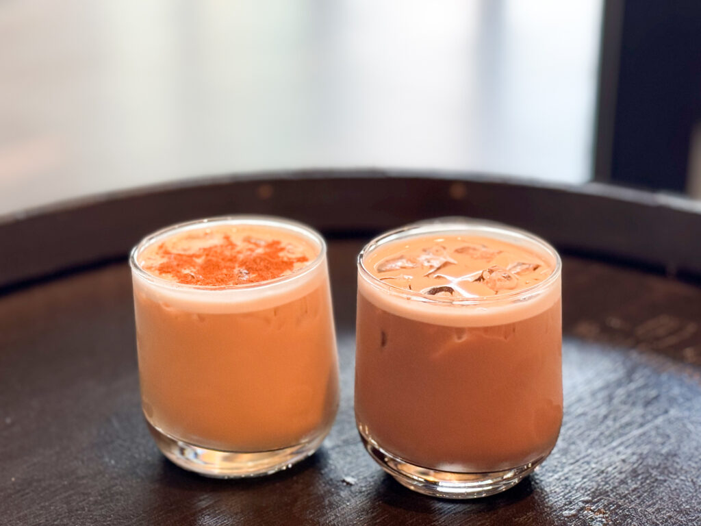 コーヒースラットの希少な豆を用いたコーヒーやラテ