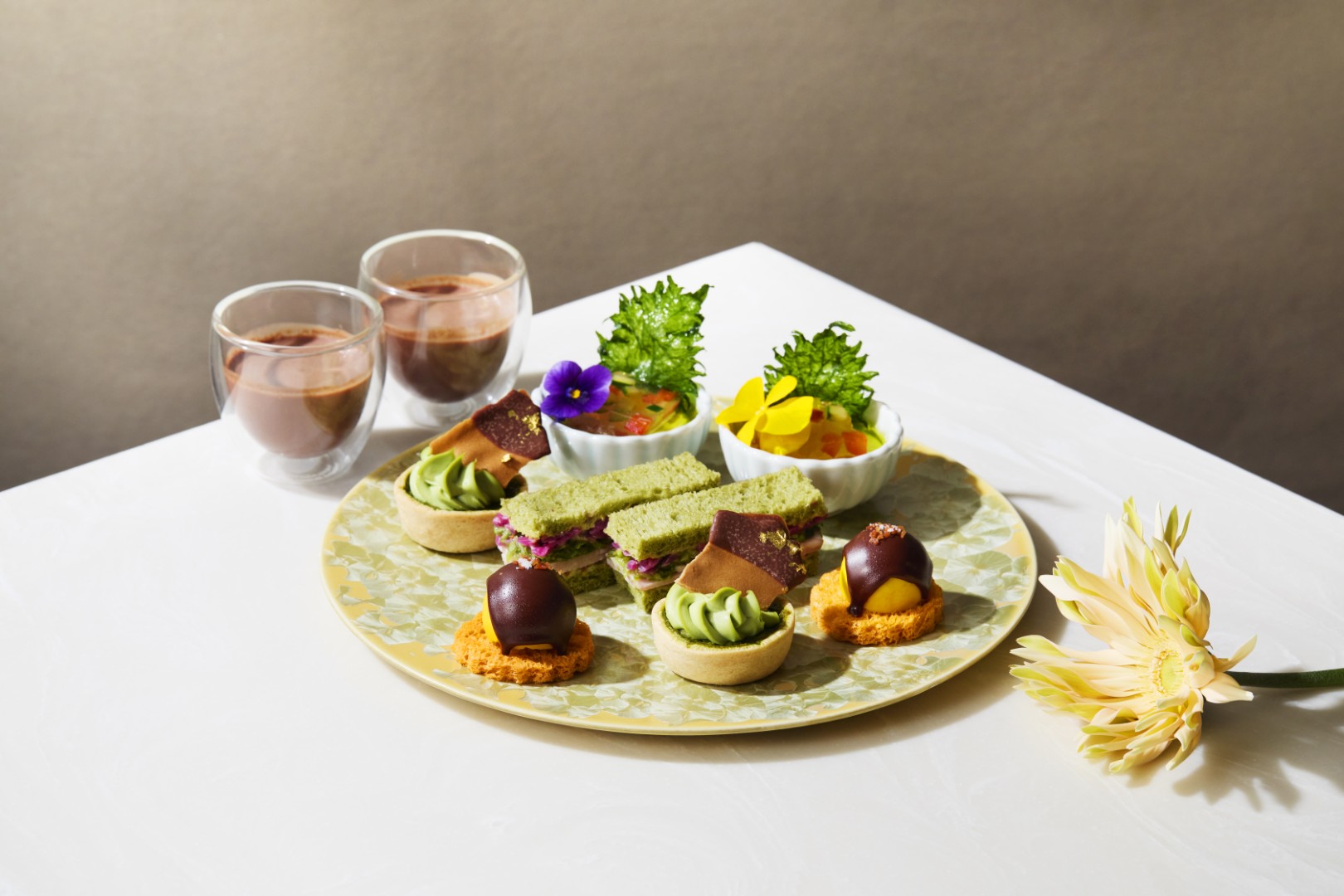 シャングリ・ラ 東京 ショコラガーデンアフタヌーンチー 5種のセイボリー