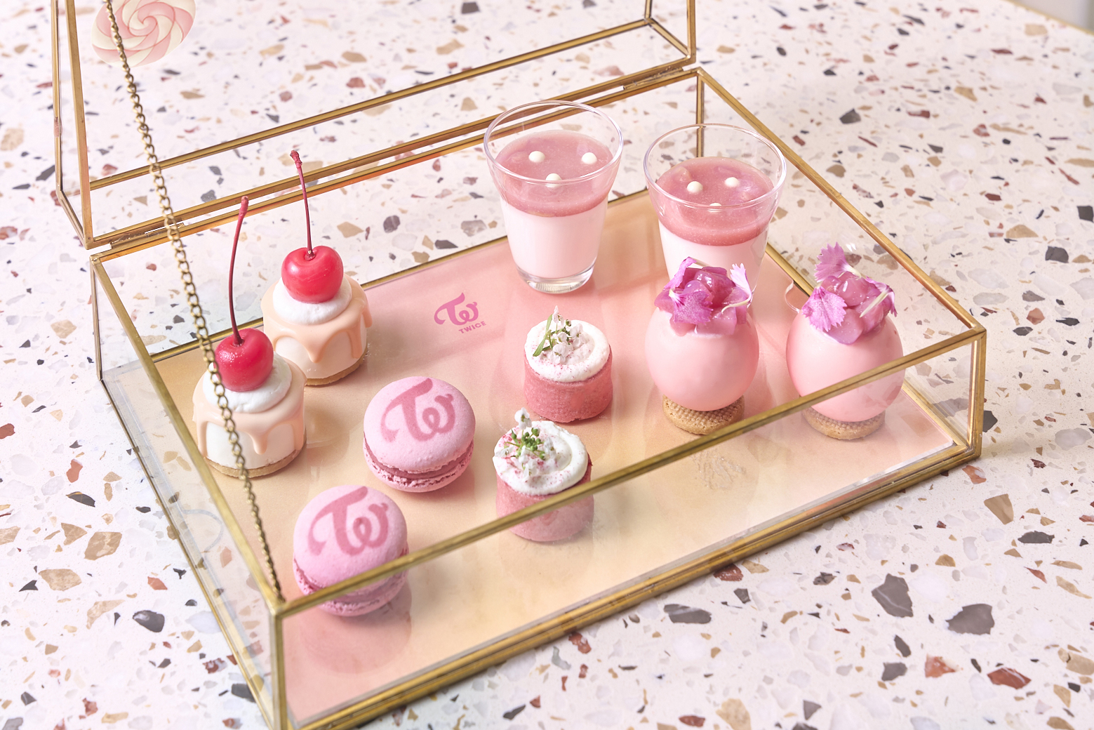 「W大阪」キャンディー・ドリーム（Candy Dream）TWICEアフタヌーンティー スイーツ