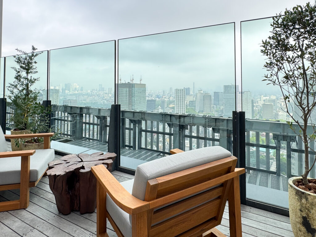 1 Hotel Tokyo プール テラス