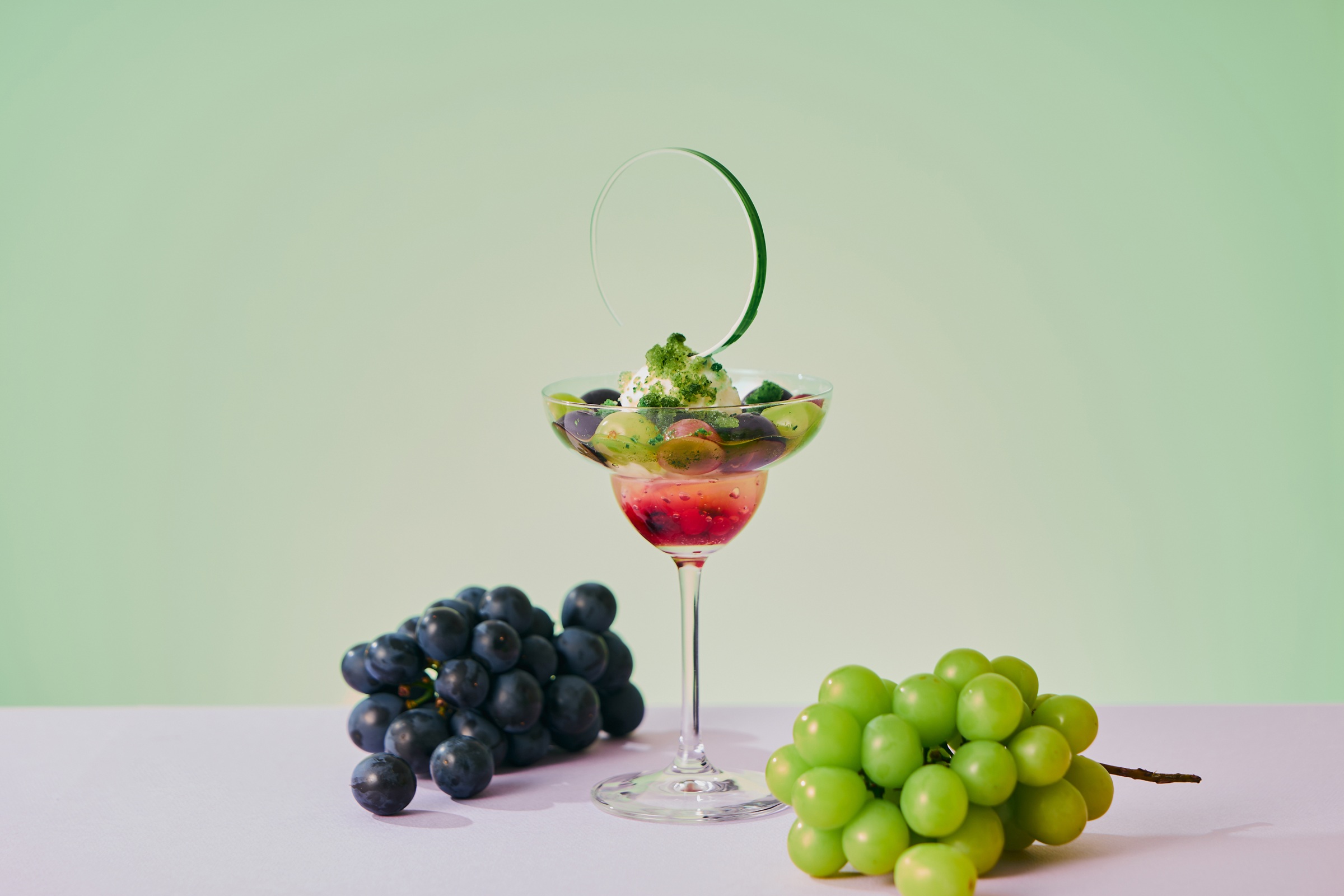 「大阪ステーションホテル」Afternoon Tea “VOYAGE” La saison des raisins
ぶどうのパルフェ